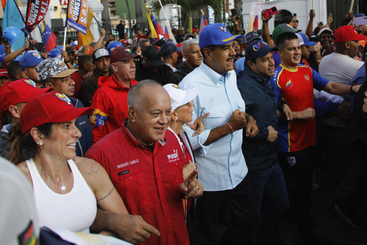 Nicolas MaduroCilia FloresDiosdado Cabello